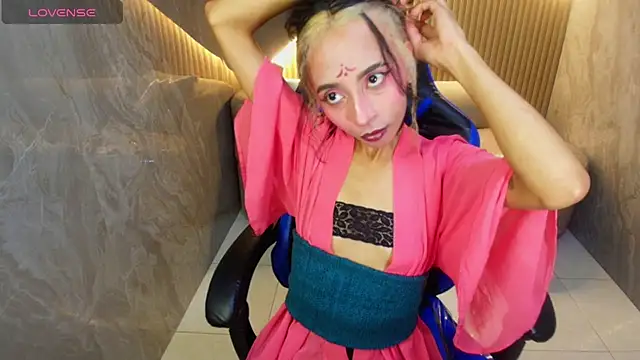 Snapshot of Agnis_ink_r chatting on 10-09-25, 03:26 Agnis ink r online show from 10-09-25, 03:26