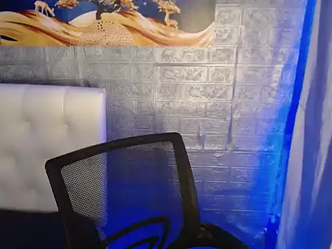 Snapshot of Naughtyalina2 chatting on 02-24-26, 02:53 Naughtyalina2 online show from 02-24-26, 02:53