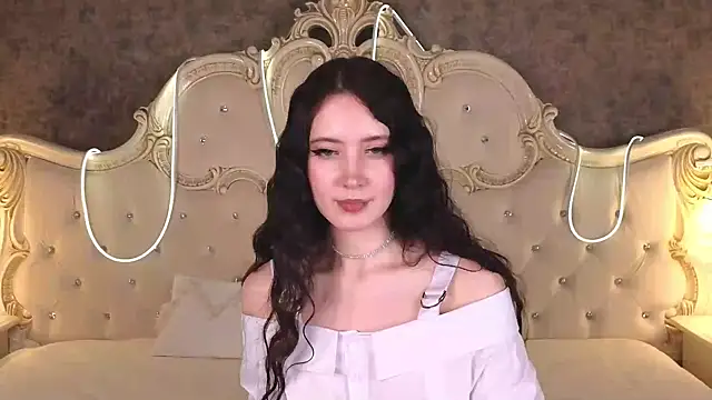 GraceMartinos online show from 10-28-25, 09:06