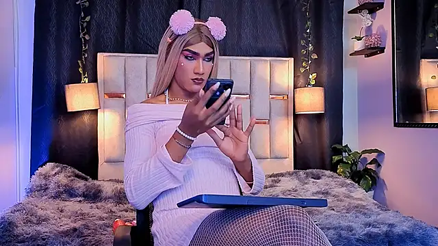 Snapshot of melody-rouss chatting on 09-16-25, 03:40 melody-rouss online show from 09-16-25, 03:40