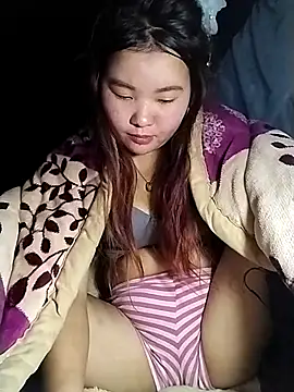 lylylove online show from 03-05-26, 12:45