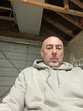 Snapshot of Richmcgee chatting on 02-27-26, 08:20 Richmcgee online show from 02-27-26, 08:20