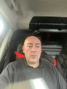 Snapshot of Richmcgee chatting on 03-04-26, 08:31 Richmcgee online show from 03-04-26, 08:31