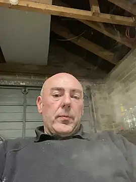 Richmcgee online show from 03-08-26, 08:23