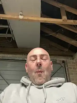 Richmcgee online show from 03-18-26, 08:23