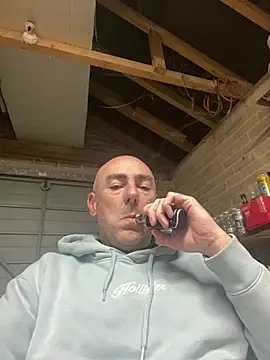 Richmcgee online show from 04-01-26, 07:44