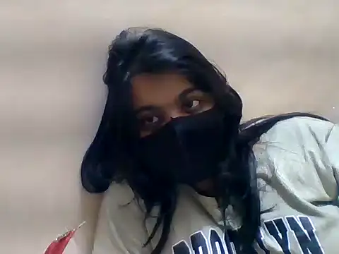 Snapshot of Vaani_Singha chatting on 05-07-26, 02:22 Vaani Singha online show from 05-07-26, 02:22