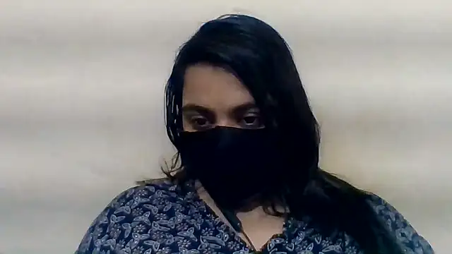 Snapshot of Vaani_Singha chatting on 06-20-26, 04:10 Vaani Singha online show from 06-20-26, 04:10