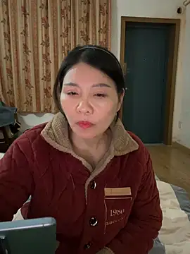 xiiuuff18 online show from 02-12-26, 12:00