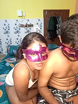 Snapshot of WB_couple143 chatting on 09-09-25, 03:00 WB couple143 online show from 09-09-25, 03:00