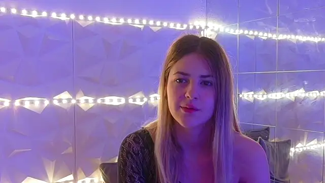 Aishha  online show from 11-21-25, 06:34