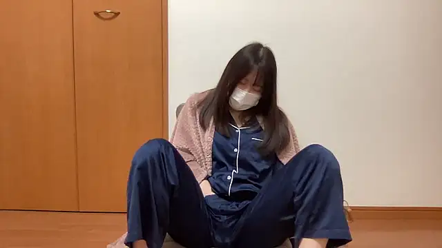 nuu u online show from 11-11-25, 03:01