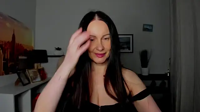 Velvet Jasmine online show from 12-03-25, 06:21