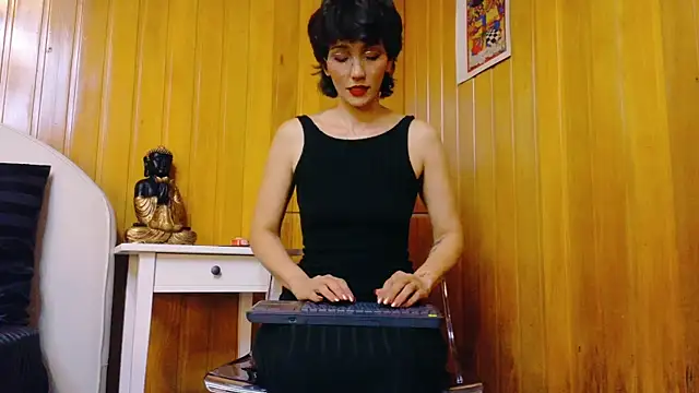 Zafiro Gem  online show from 10-28-25, 07:16