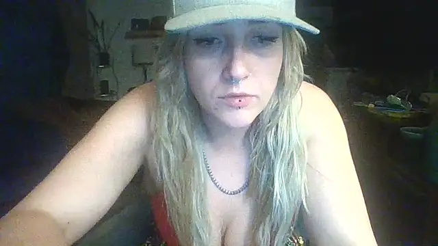 Snapshot of cutiekayls chatting on 06-30-26, 06:14 cutiekayls online show from 06-30-26, 06:14