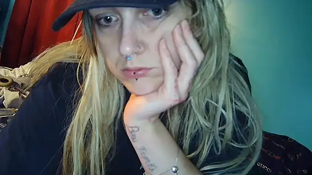 Snapshot of cutiekayls chatting on 07-21-26, 02:03 cutiekayls online show from 07-21-26, 02:03