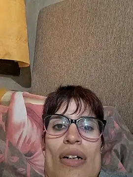 Snapshot of culitobosterook chatting on 09-27-25, 06:02 culitobosterook online show from 09-27-25, 06:02