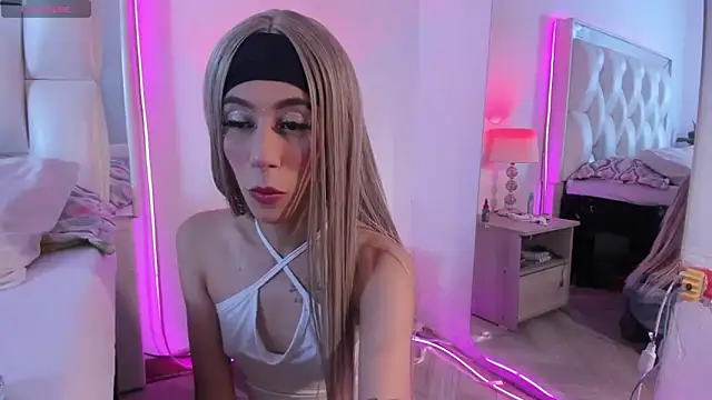 Darlyn tenderhot   online show from 04-14-26, 04:24