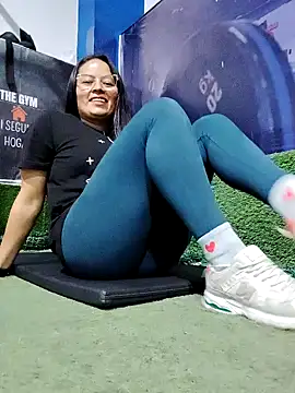 Daliz Leon online show from 12-18-25, 12:06