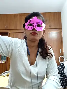 Snapshot of your_chandni04 chatting on 09-26-25, 08:18 your chandni04 online show from 09-26-25, 08:18