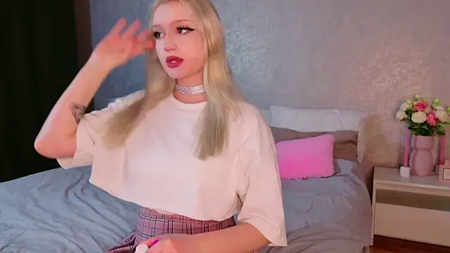 Snapshot of trinnity_sweet chatting on 11-13-25, 07:46 trinnity sweet online show from 11-13-25, 07:46