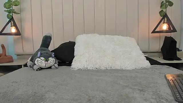 Snapshot of CandyGomez chatting on 10-12-25, 05:17 CandyGomez online show from 10-12-25, 05:17