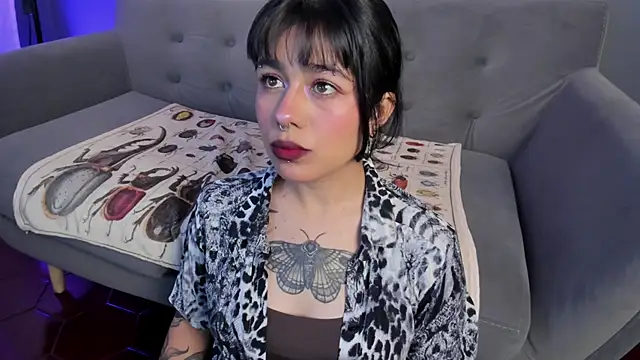 flower smith  online show from 04-06-26, 12:28