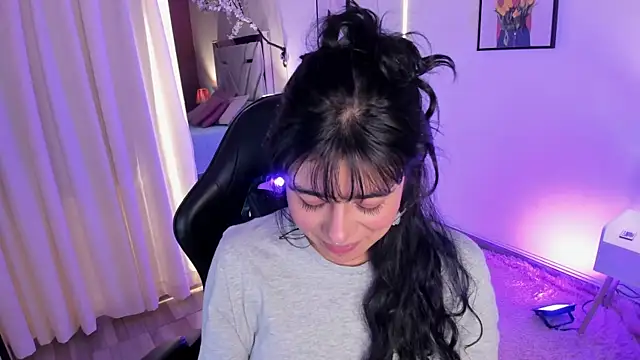 flower smith  online show from 04-18-26, 11:47