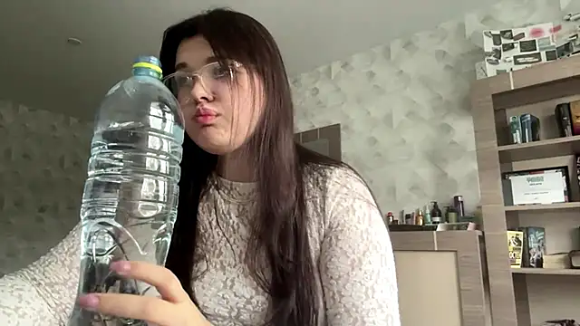 Snapshot of CarylWeatherholtz chatting on 09-29-25, 10:20 CarylWeatherholtz online show from 09-29-25, 10:20