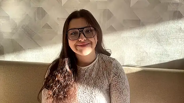 Snapshot of CarylWeatherholtz chatting on 11-15-25, 11:51 CarylWeatherholtz online show from 11-15-25, 11:51