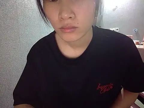 Snapshot of Ly-ny chatting on 05-27-26, 04:20 Ly-ny online show from 05-27-26, 04:20