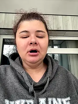 AliceCurlyX online show from 12-15-25, 09:35