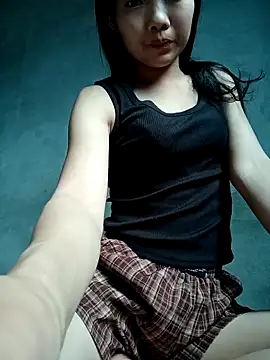 Ananine online show from 04-26-26, 07:06