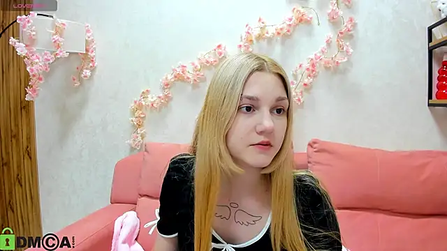 Snapshot of Sylvia_Ortiz chatting on 09-12-25, 08:14 Sylvia Ortiz online show from 09-12-25, 08:14