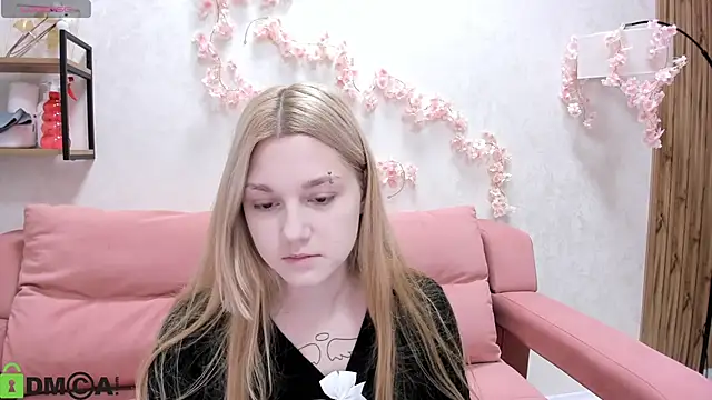 Snapshot of Sylvia_Ortiz chatting on 09-15-25, 08:03 Sylvia Ortiz online show from 09-15-25, 08:03