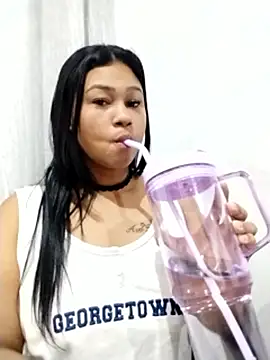 Snapshot of Tigresa23 chatting on 09-29-25, 08:13 Tigresa23 online show from 09-29-25, 08:13