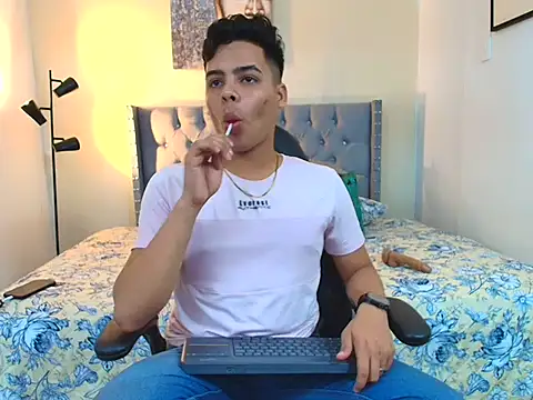 stewart mateo  online show from 09-15-25, 02:44