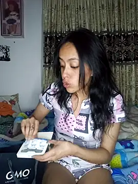 Snapshot of Queen_Ashly chatting on 11-28-25, 02:14 Queen Ashly online show from 11-28-25, 02:14