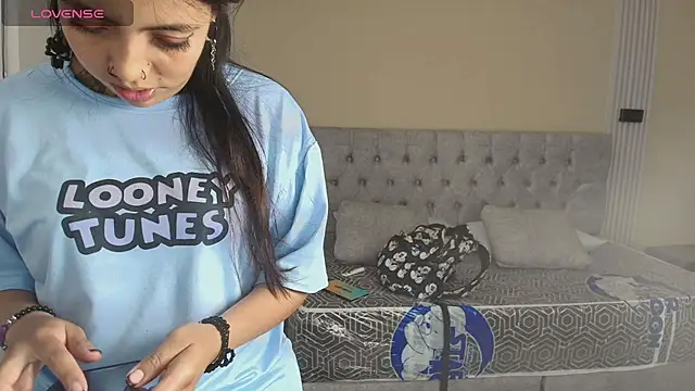 LiaMonroee  online show from 10-12-25, 11:42