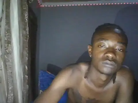 Snapshot of Nykho17 chatting on 11-01-25, 09:28 Nykho17 online show from 11-01-25, 09:28