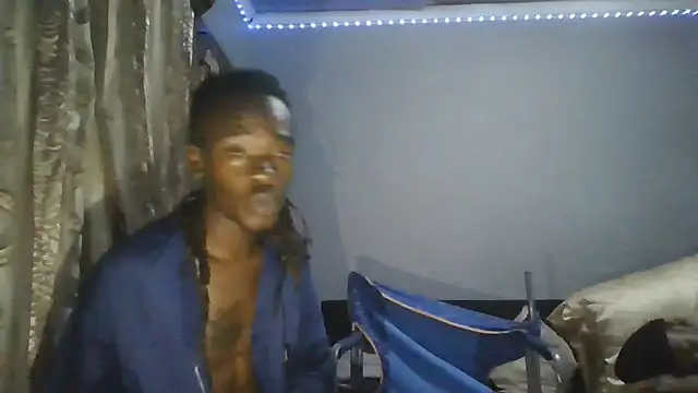 Snapshot of Nykho17 chatting on 11-26-25, 09:27 Nykho17 online show from 11-26-25, 09:27