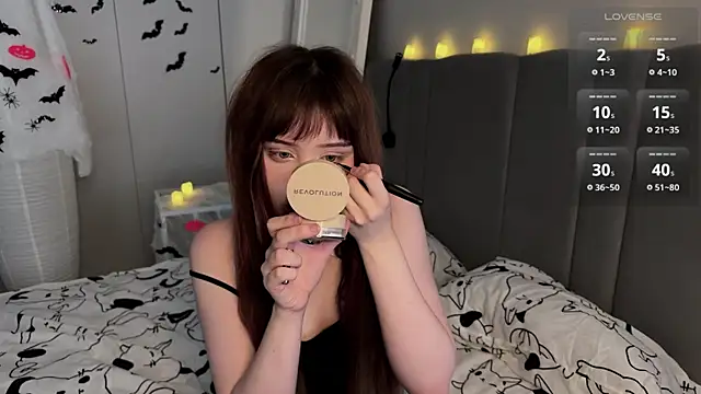 Snapshot of RileyVice chatting on 11-03-25, 08:15 RileyVice online show from 11-03-25, 08:15