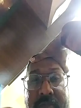 Snapshot of samura55 chatting on 11-05-25, 07:52 samura55 online show from 11-05-25, 07:52