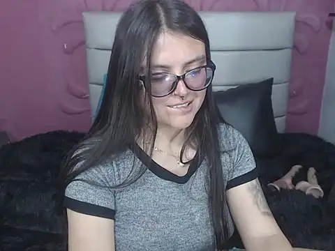 Cailing Zu online show from 11-17-25, 07:52