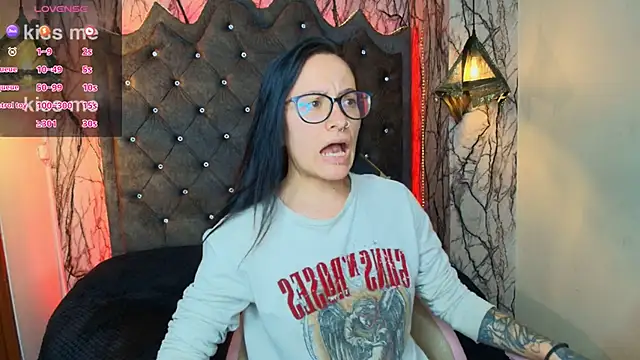 Snapshot of Zami_Escobar_of chatting on 09-11-25, 06:52 Zami Escobar of online show from 09-11-25, 06:52