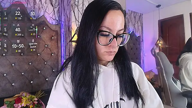 Snapshot of Zami_Escobar_of chatting on 11-28-25, 06:32 Zami Escobar of online show from 11-28-25, 06:32