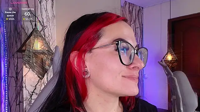 Zami Escobar of online show from 03-01-26, 05:26