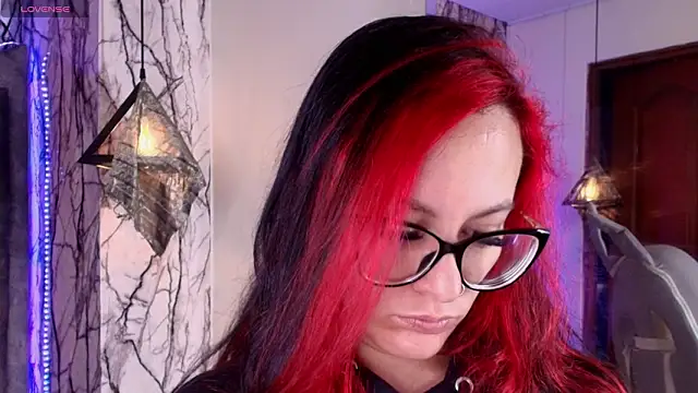 Zami Escobar of online show from 03-11-26, 05:08