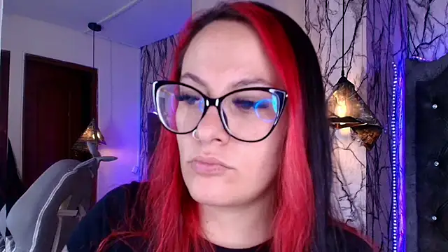 Zami Escobar of online show from 04-07-26, 05:13