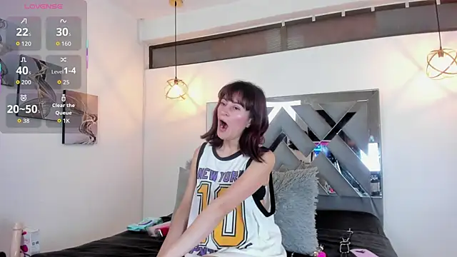 Candy Hott7 online show from 12-22-25, 09:01